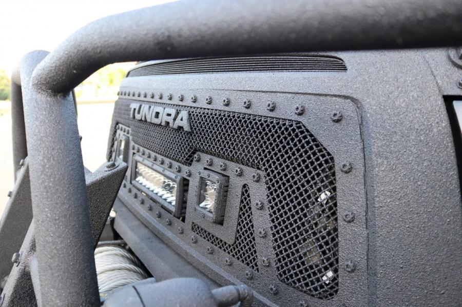 Детали экстерьера Toyota Tundra CrewMax 4x4 Zombie Apocalypse 2013 года  (фото 220 из 461)